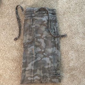 american eagle small camo jean joggers